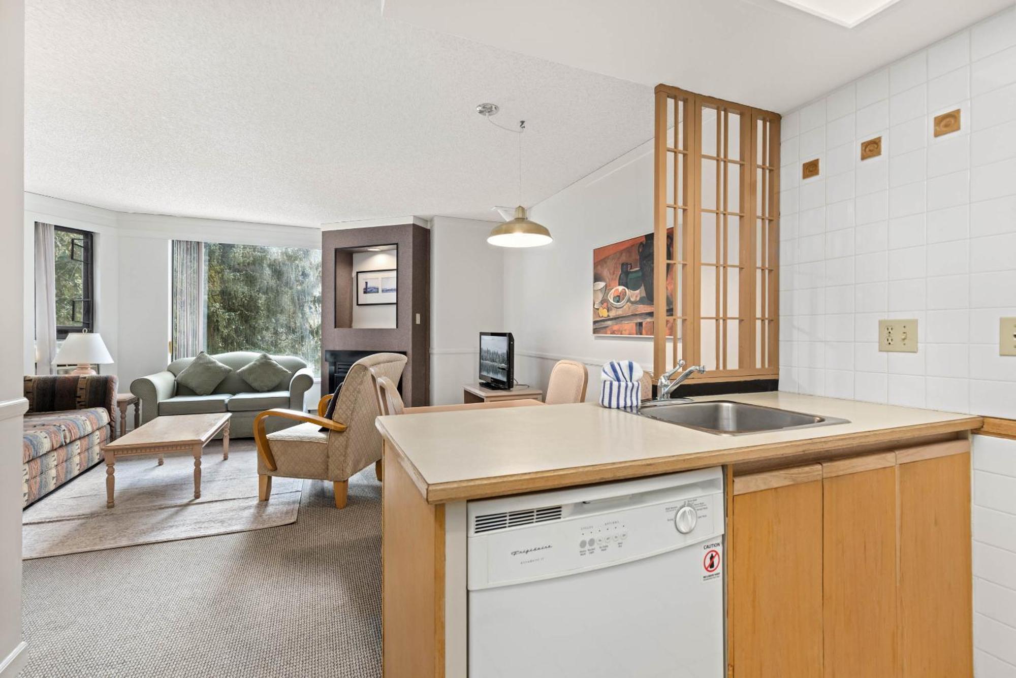 The Marquise By Whistler Premier Apartment Exterior photo